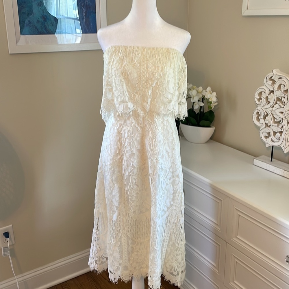 NWT LULU’s STRAPLESS TIERED DRESS